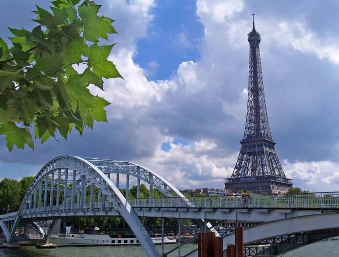 11 Best tourist spots in Paris city to visit in 2024