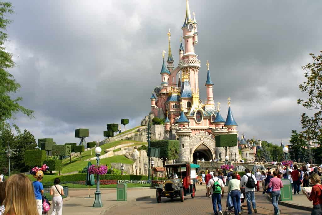 11 Best tourist spots in Paris city to visit in 2024